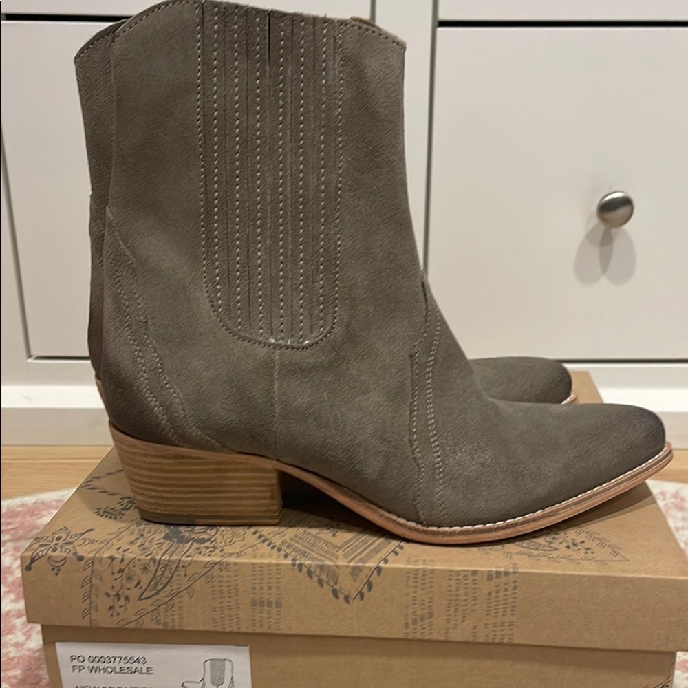 Free People Gray Suede Chelsea Ankle Booties - Picture 16 of 16